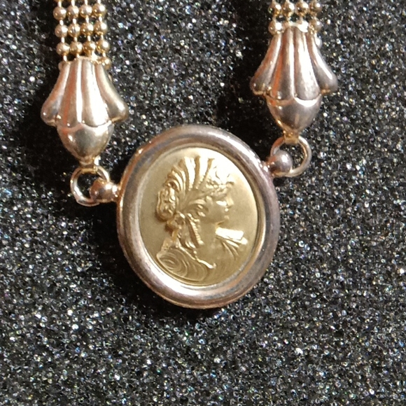 NWOT Cameo necklace - Picture 6 of 8